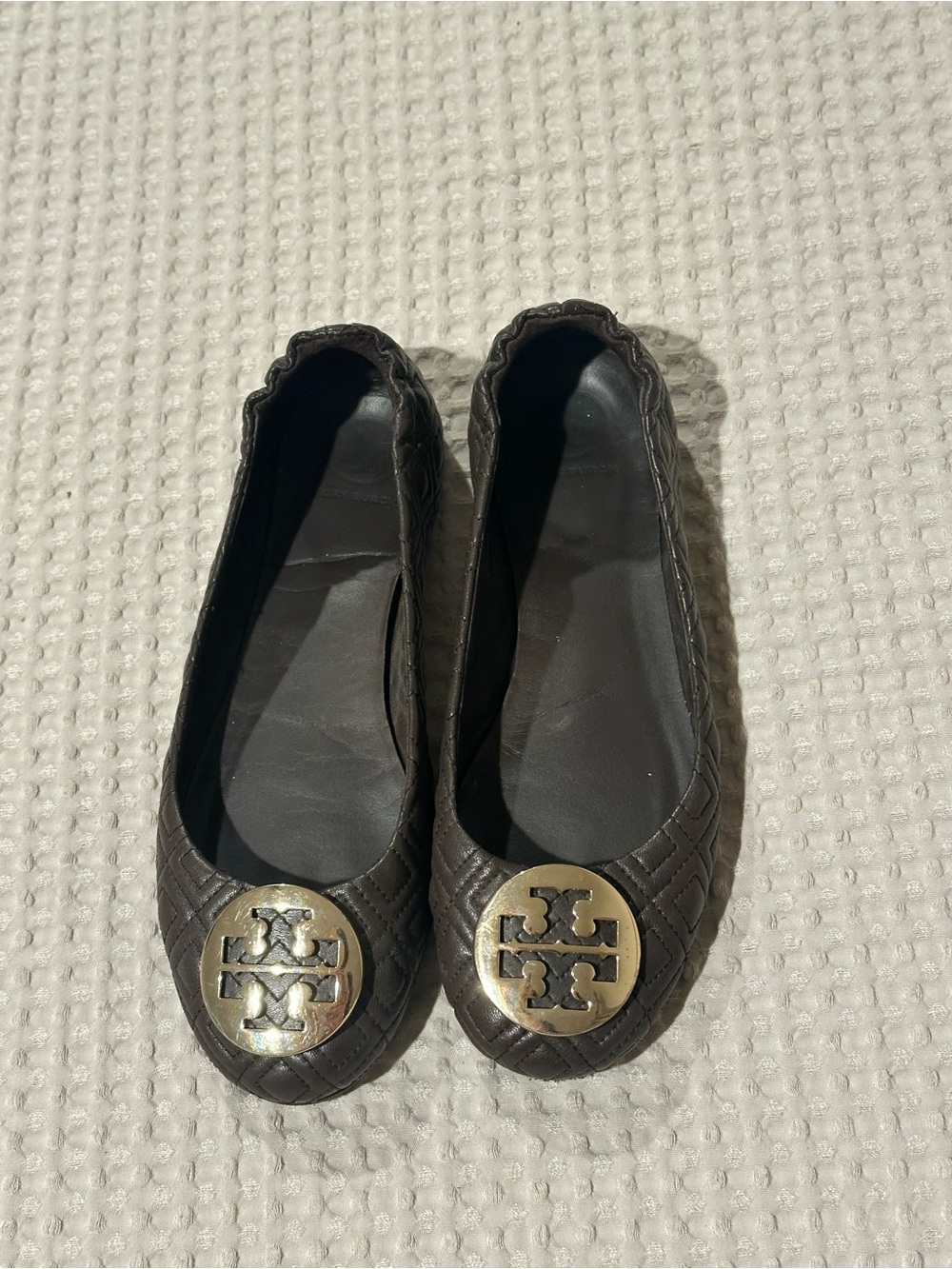 Tory Burch Brown Quilted Logo Round-Toe Ballet Flats